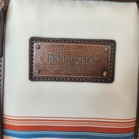 Pendleton Serape Weekender Luggage Travel Bag NWT - Mojave Desert - Picture 9 of 9